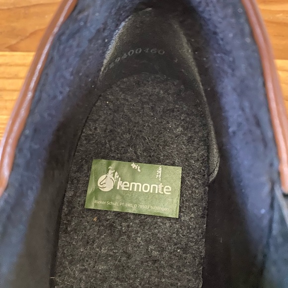 Like New Remonte Zip Leather Ankle Booties - Picture 8 of 9